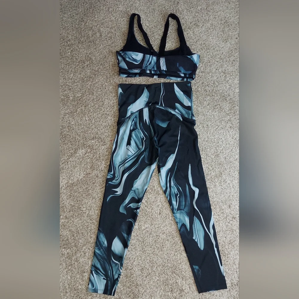 SPANX Black and Blue Abstract Leggings and Top Set Size S - Picture 2 of 4